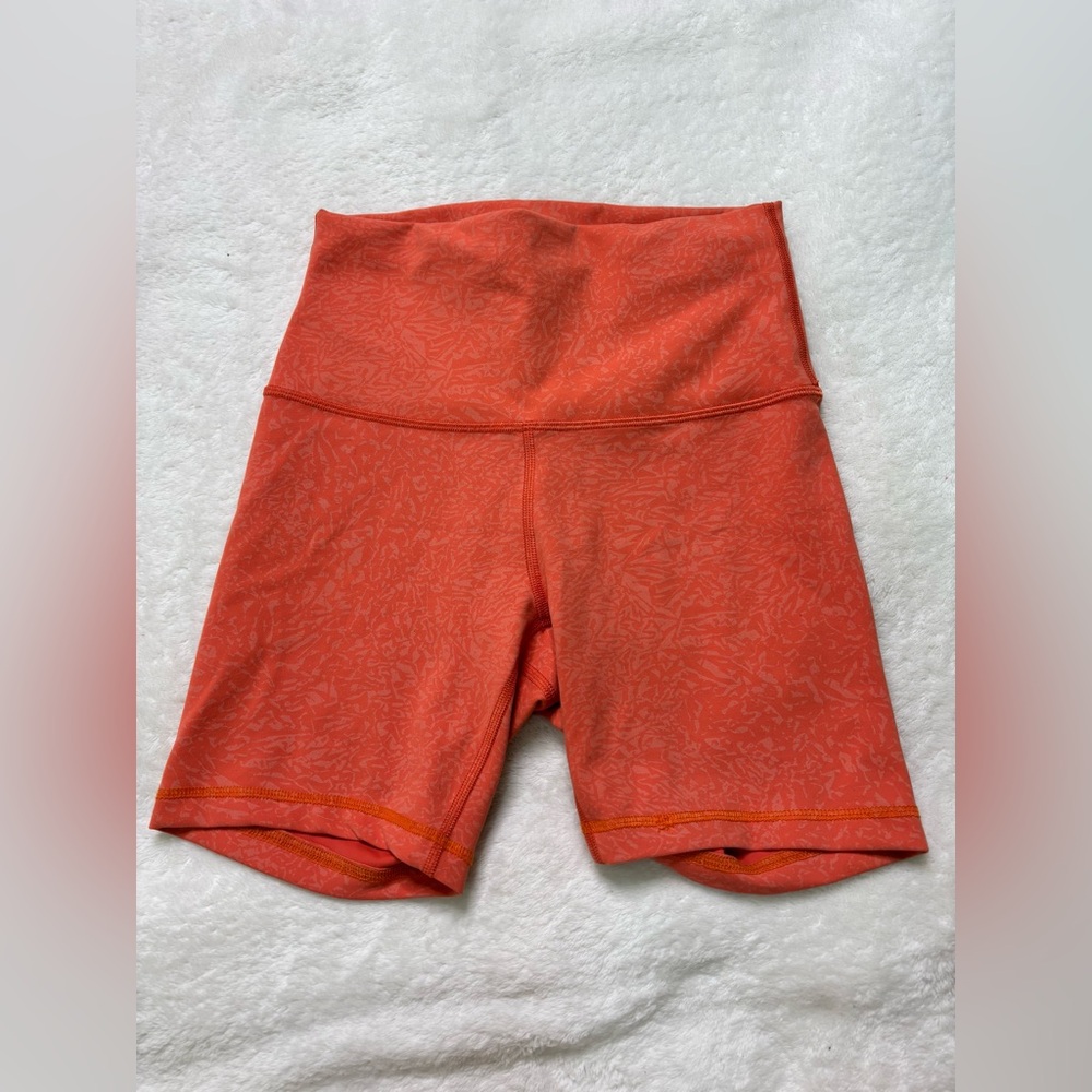 Lululemon Biker Shorts - Bright Beachy Orange Print, Size 4